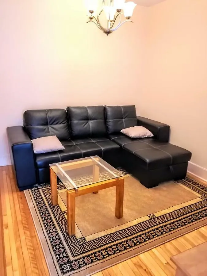Apartment Montreal Authentic Appartment